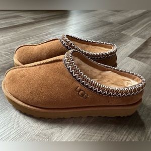 Ugg women Tasman slippers